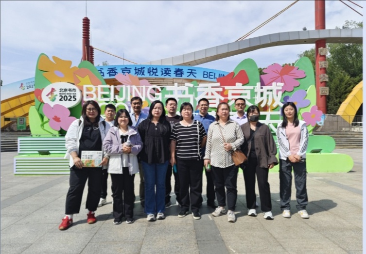 阅读丰富知识 文化助力发展