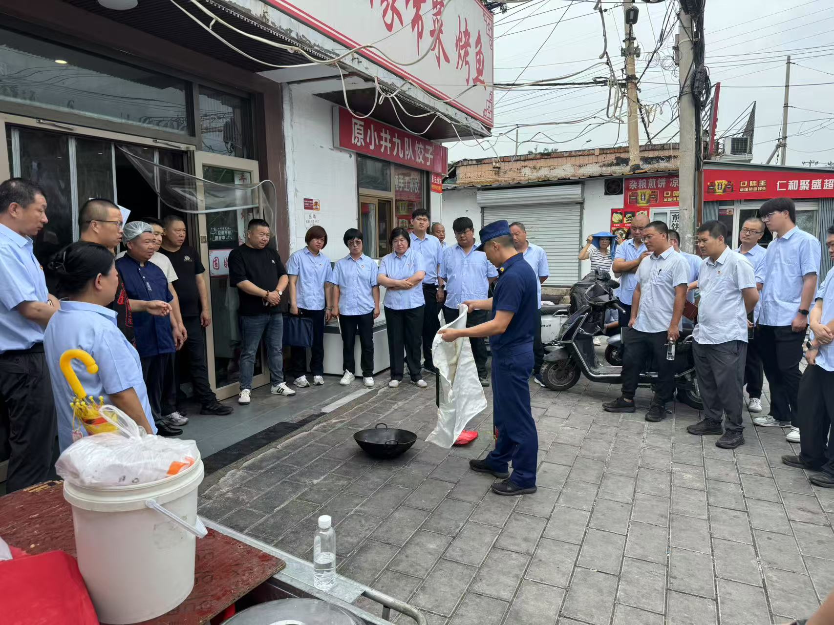 赛欧商业网点事业部党支部开展“七一先锋护航 共筑安全防线”主题党日活动
