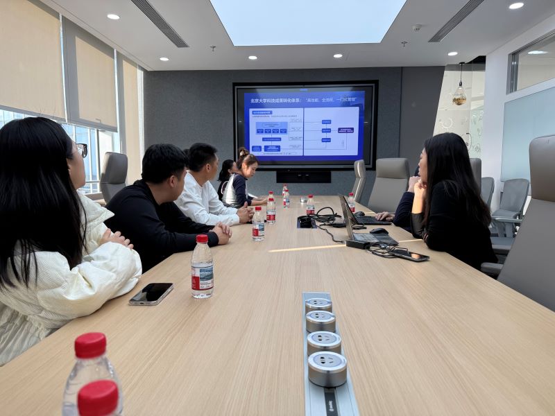 走进一线孵化器 探索发展新路径