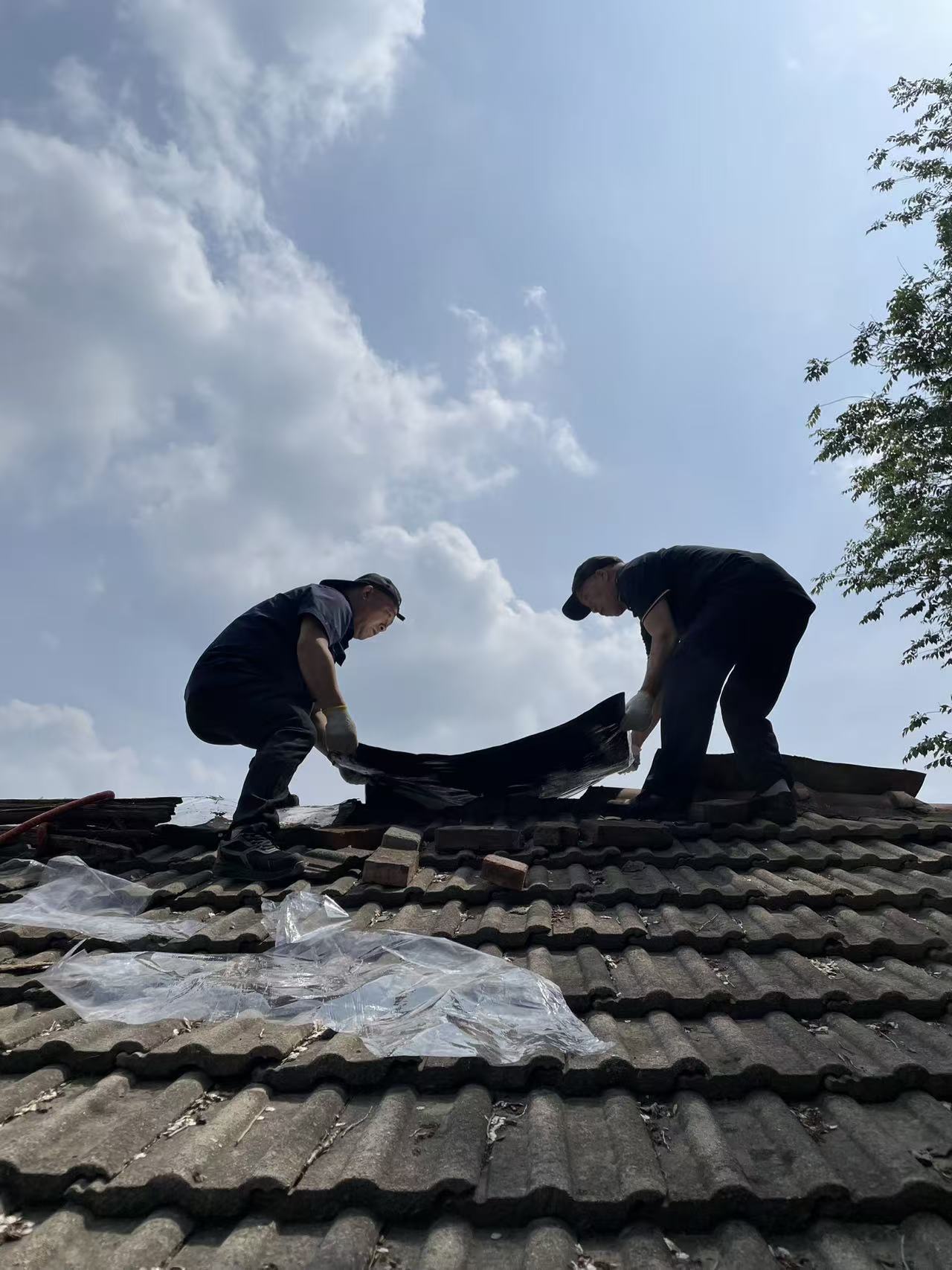 物业事业部抓实抓细汛期各项安全管理工作