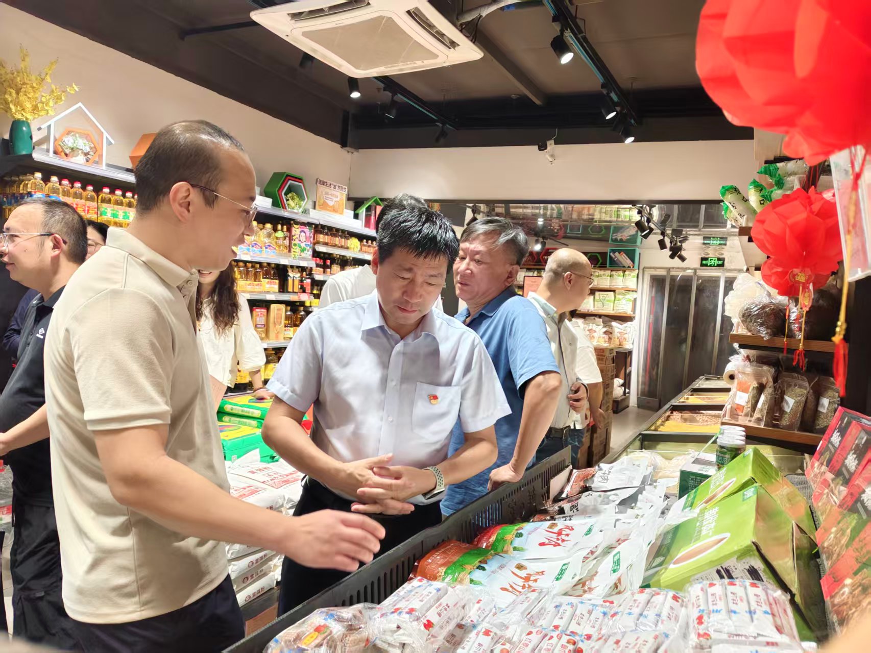 月满中秋 乡味助农 赛欧公司所属赛欧宏大商业分公司开展特色助农产品展卖活动