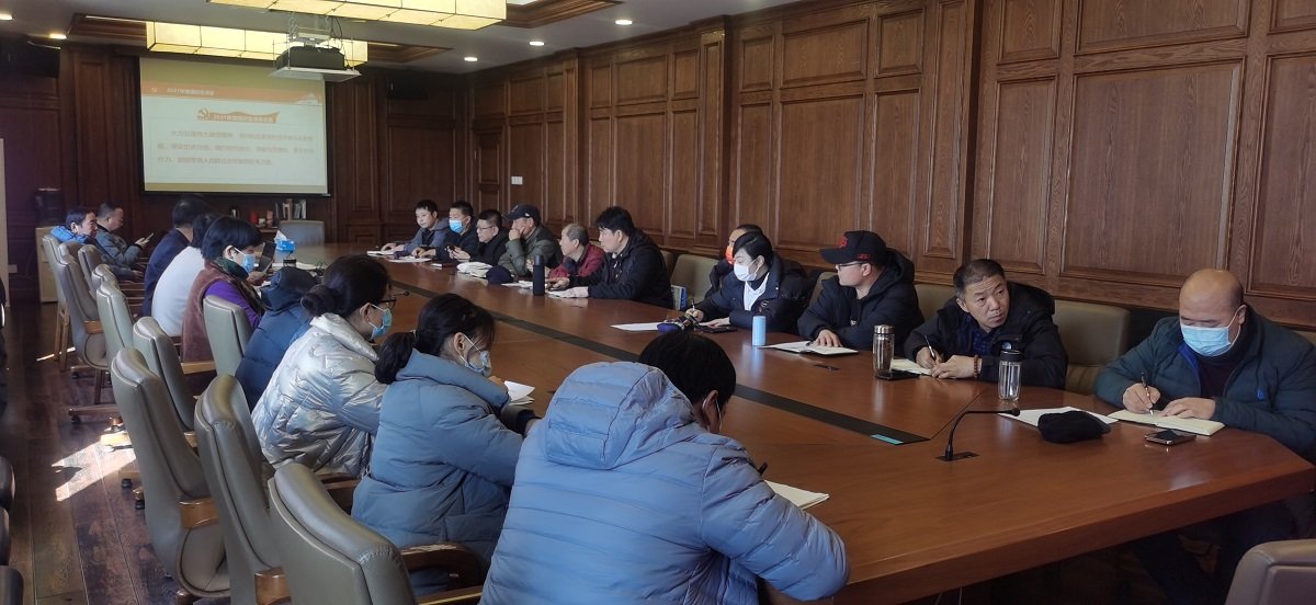 后勤党支部召开专题组织生活会