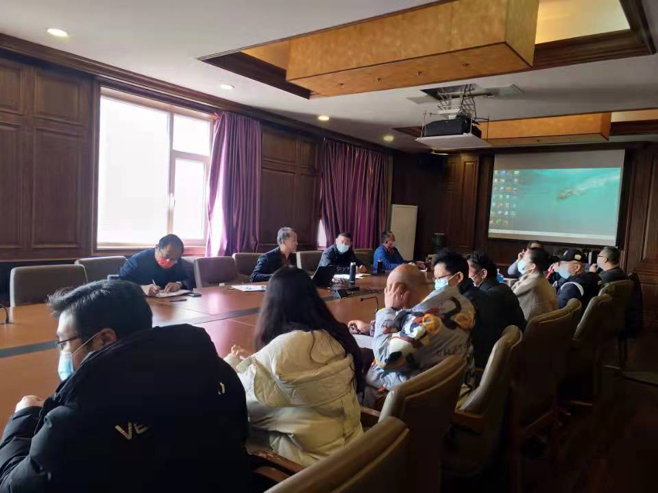 坚定自信  践行使命-教学第二党支部召开组织生活会