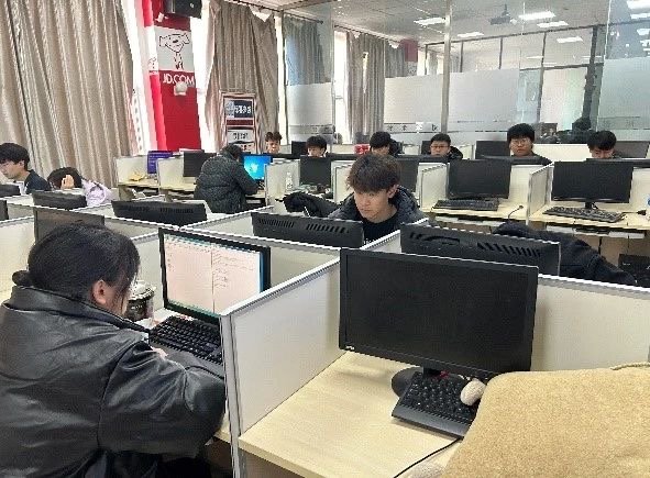 对接市赛标准  提升专业技能——记技能文化节网店客户服务技能比赛