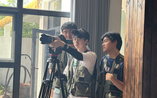 校企合作点亮乡村振兴，摄影摄像专业助力房山雲居别苑民宿宣传 ——信息技术系摄影摄像专业师生携手企业专家，以专业技能推动房山乡村旅游发展